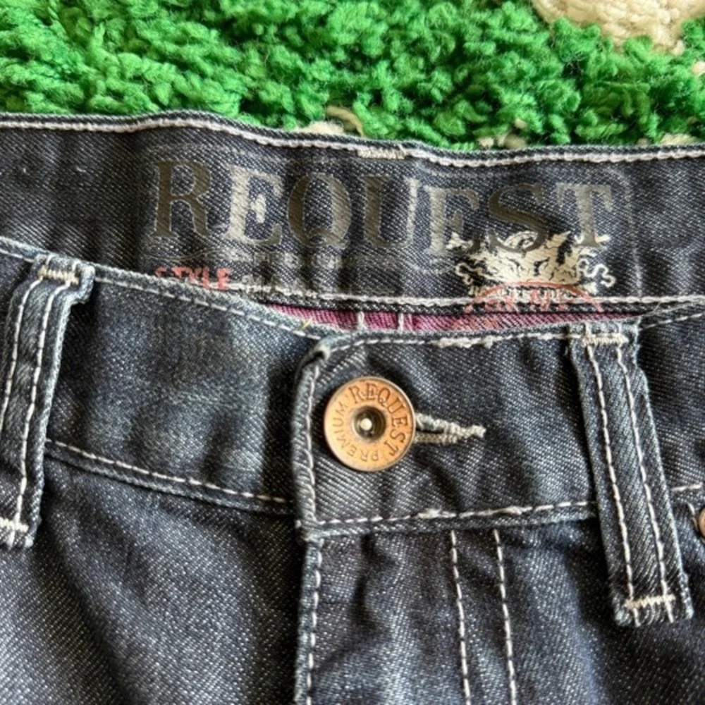 Request Premium Denim Goods Co. Distressed Jeans - Pink Detail, Designer Style - Picture 3 of 7